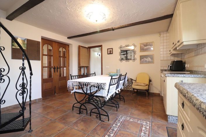 Image No.10-4 Bed Villa for sale