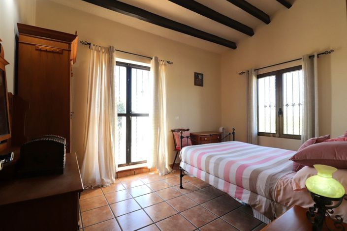 Image No.23-4 Bed Villa for sale