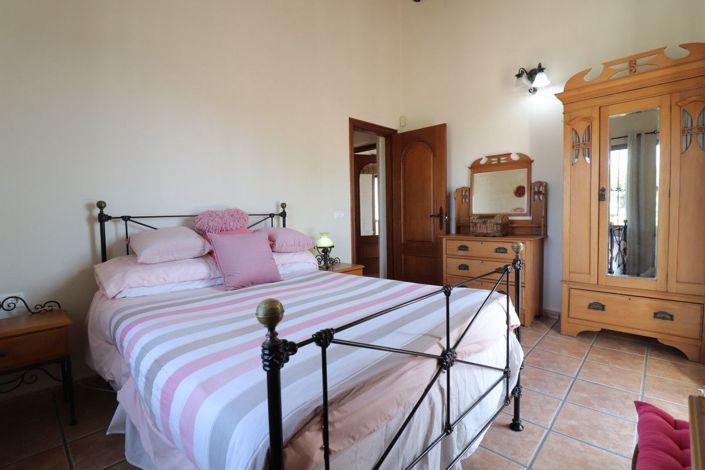 Image No.24-4 Bed Villa for sale