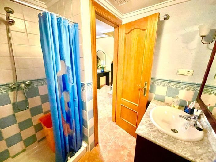 Image No.24-3 Bed Villa for sale