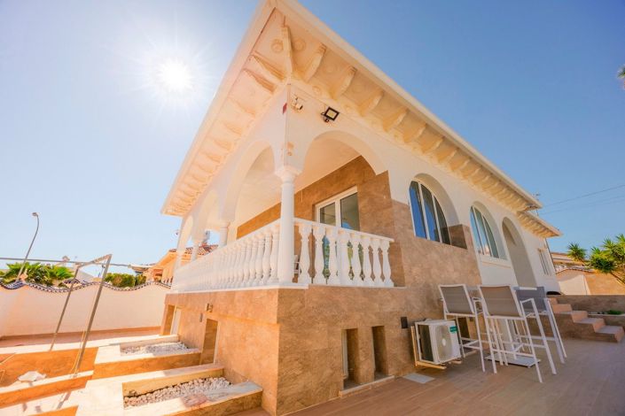 Image No.15-5 Bed Villa for sale