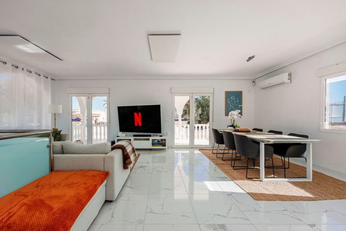 Image No.18-5 Bed Villa for sale
