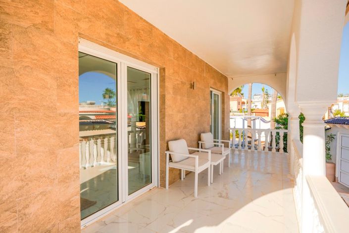Image No.24-5 Bed Villa for sale