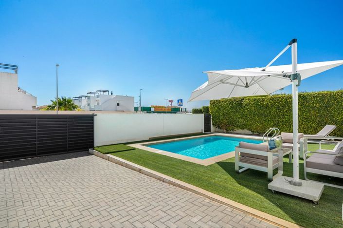 Image No.27-3 Bed Villa for sale