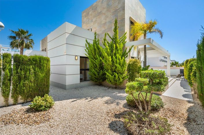 Image No.32-3 Bed Villa for sale