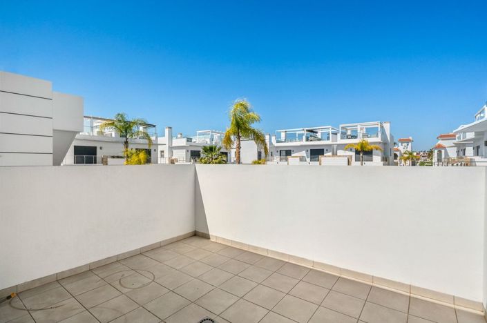 Image No.35-3 Bed Villa for sale