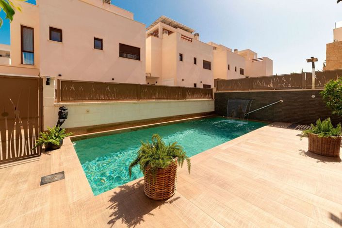Image No.49-3 Bed Villa for sale