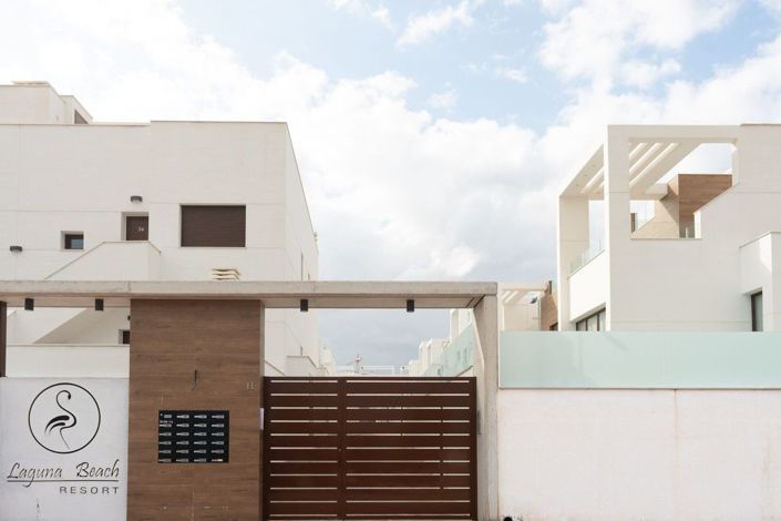 Image No.18-4 Bed Villa for sale