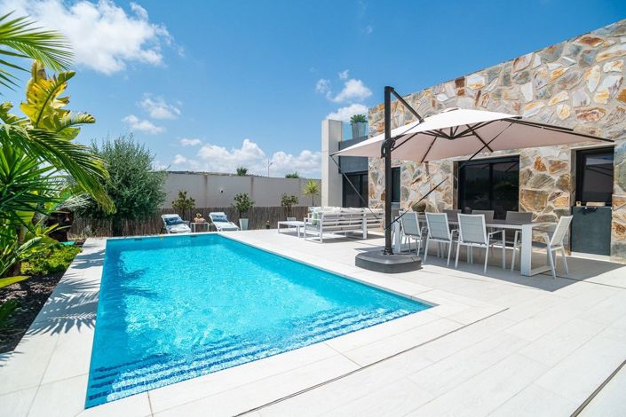 Image No.2-3 Bed Villa for sale