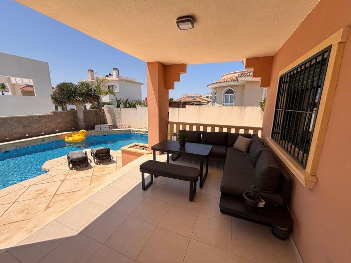 Image No.22-4 Bed Villa for sale