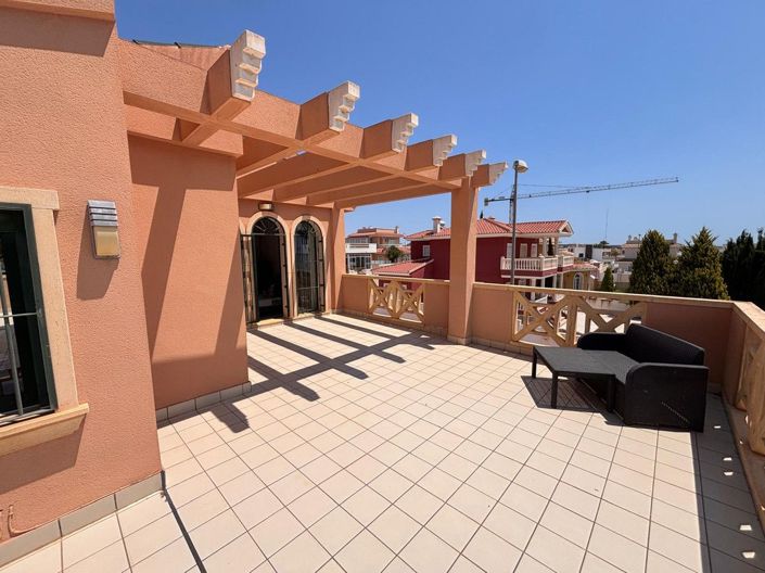 Image No.7-4 Bed Villa for sale