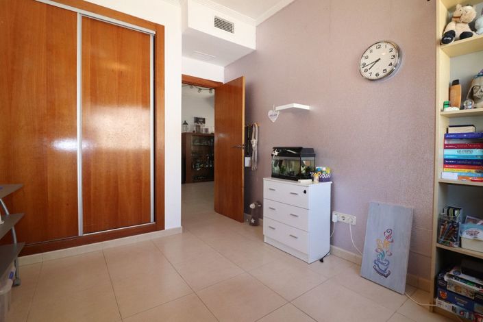 Image No.17-4 Bed Villa for sale