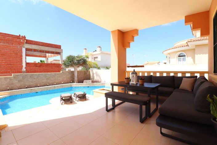 Image No.18-4 Bed Villa for sale