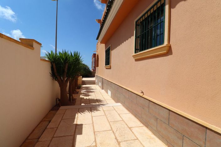 Image No.21-4 Bed Villa for sale
