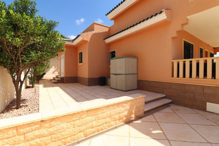 Image No.22-4 Bed Villa for sale