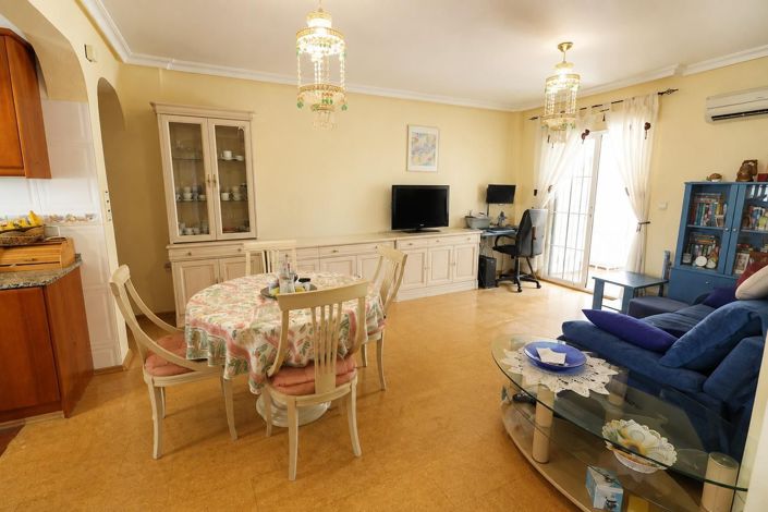 Image No.8-2 Bed Apartment for sale