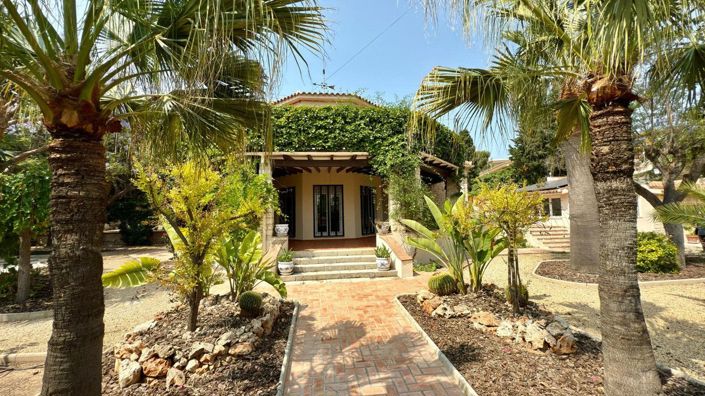Image No.20-6 Bed Villa for sale