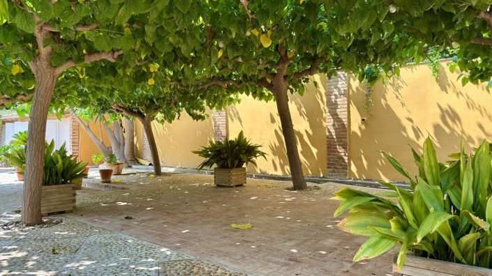 Image No.28-6 Bed Villa for sale