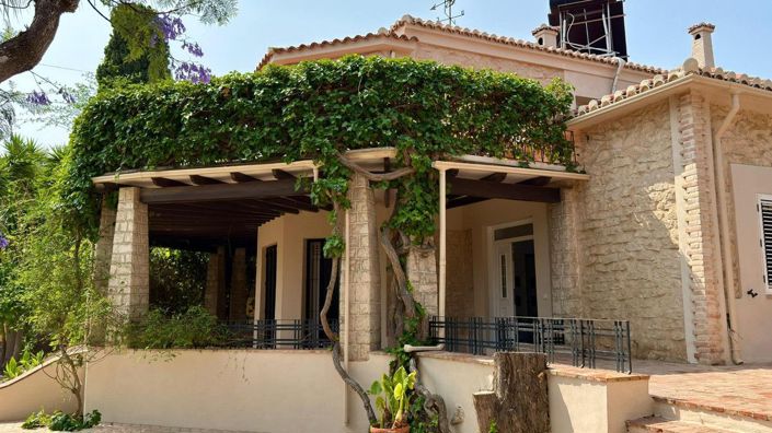Image No.32-6 Bed Villa for sale