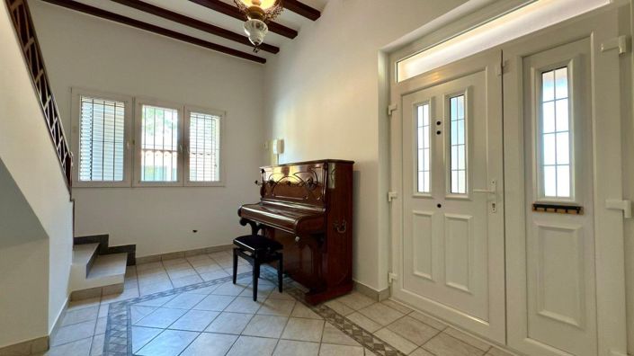 Image No.38-6 Bed Villa for sale