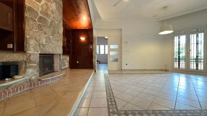 Image No.42-6 Bed Villa for sale