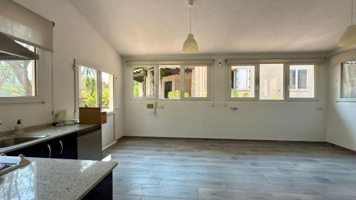 Image No.43-6 Bed Villa for sale