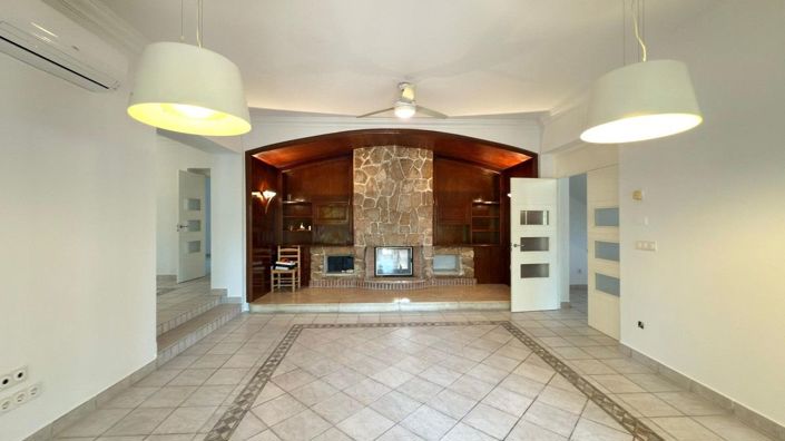 Image No.48-6 Bed Villa for sale