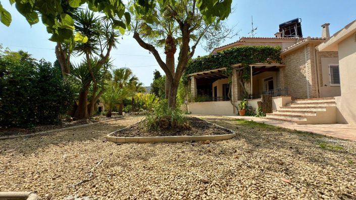 Image No.8-6 Bed Villa for sale