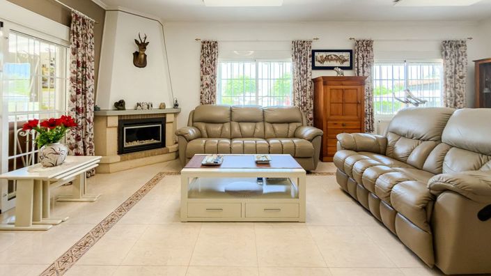 Image No.5-3 Bed Villa for sale