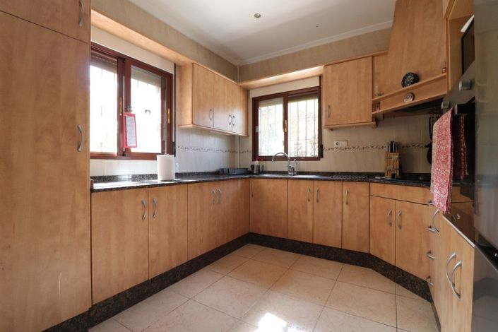 Image No.12-3 Bed Villa for sale
