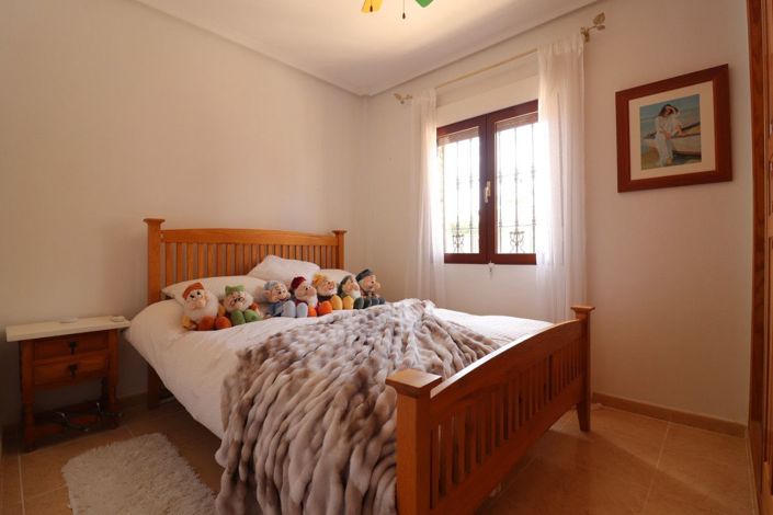 Image No.17-3 Bed Villa for sale