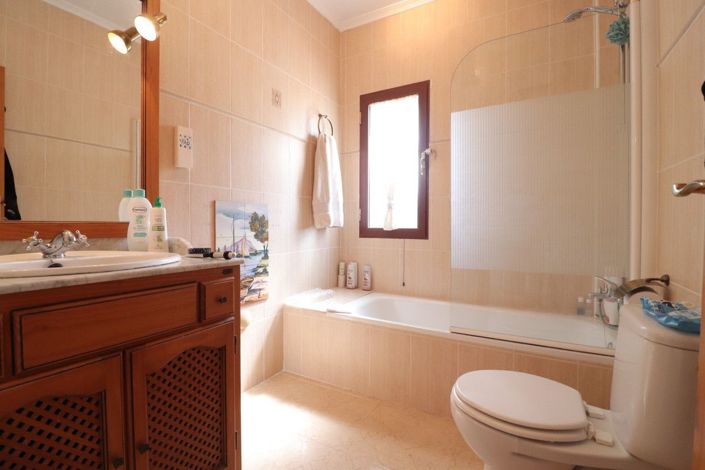 Image No.19-3 Bed Villa for sale