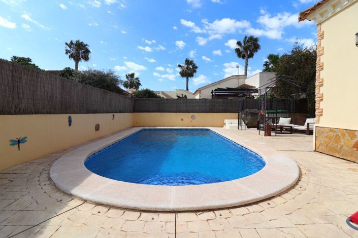 Image No.28-3 Bed Villa for sale