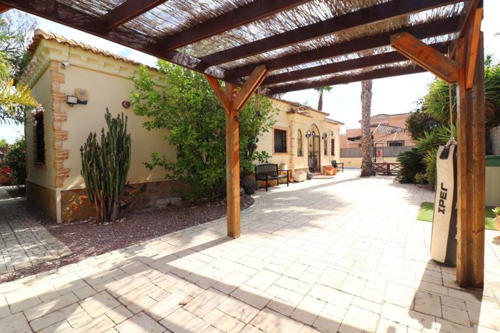Image No.32-3 Bed Villa for sale
