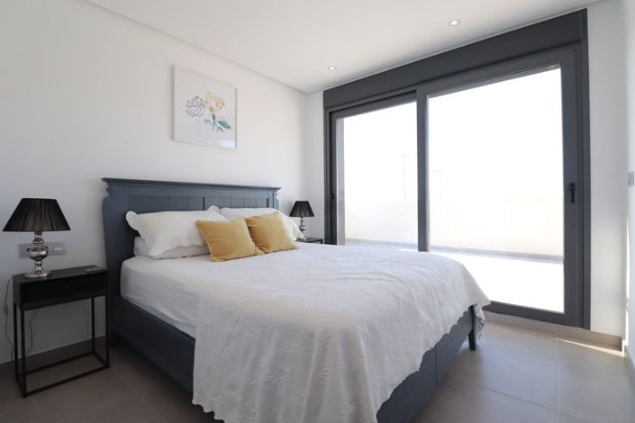 Image No.15-3 Bed Villa for sale