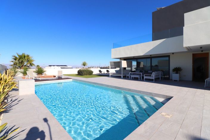 Image No.2-3 Bed Villa for sale