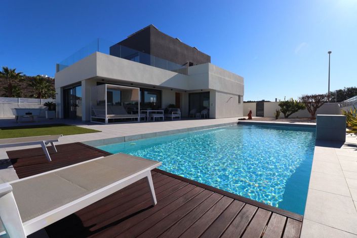 Image No.29-3 Bed Villa for sale