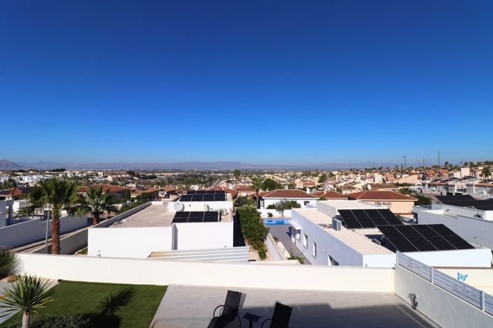 Image No.3-3 Bed Villa for sale