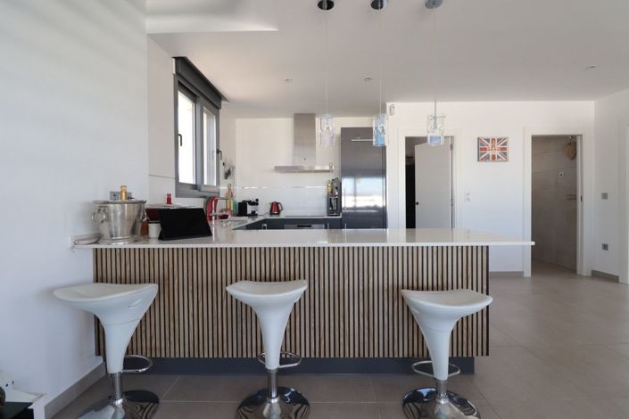 Image No.9-3 Bed Villa for sale