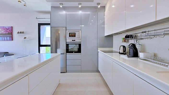 Image No.12-3 Bed Apartment for sale