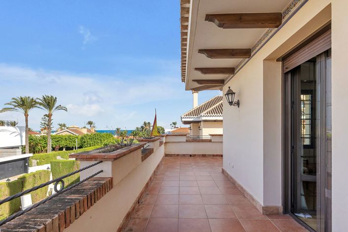 Image No.43-6 Bed Villa for sale