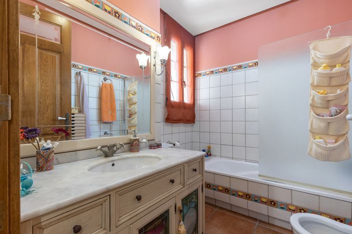 Image No.49-6 Bed Villa for sale