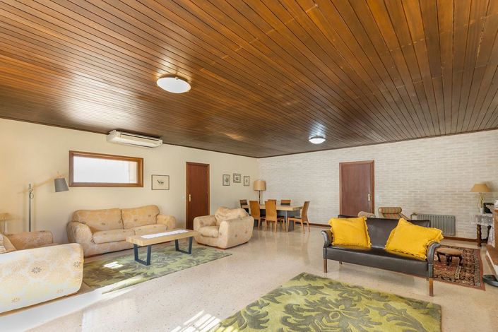 Image No.5-5 Bed Villa for sale