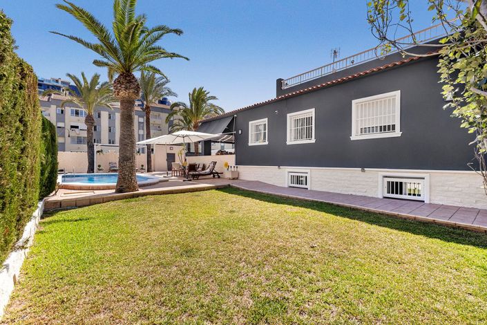 Image No.23-4 Bed Villa for sale