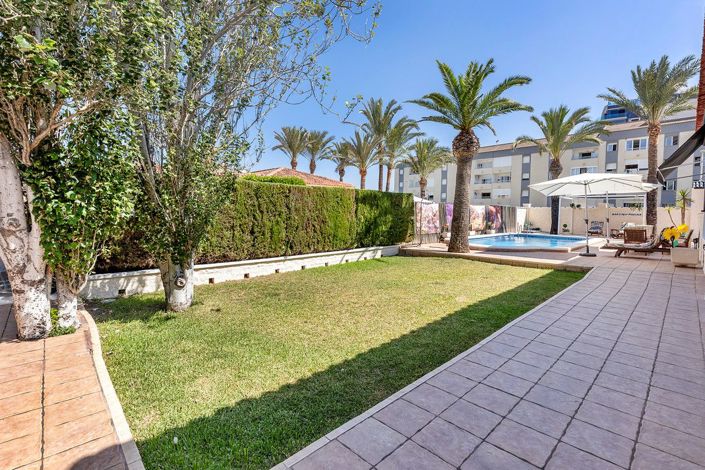 Image No.25-4 Bed Villa for sale