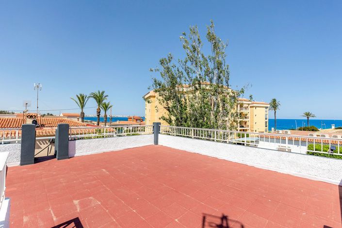 Image No.27-4 Bed Villa for sale