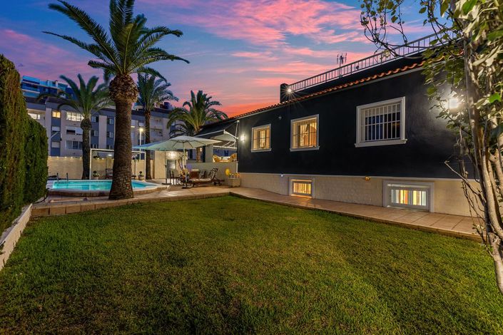 Image No.34-4 Bed Villa for sale