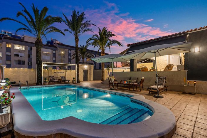 Image No.35-4 Bed Villa for sale