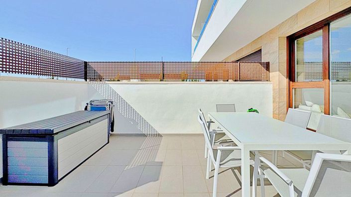 Image No.3-3 Bed House for sale