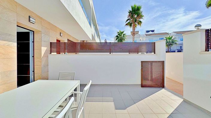 Image No.4-3 Bed House for sale